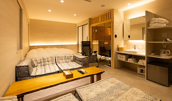 モダンで機能的なデザインの室内