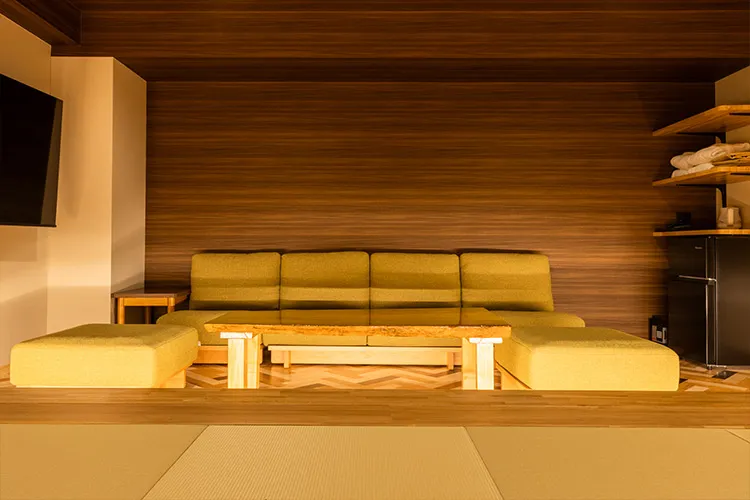 ヒグマ お部屋のソファー